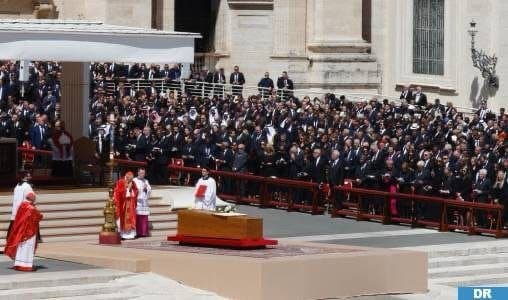 SM le Roi représenté par Akhannouch au Vatican