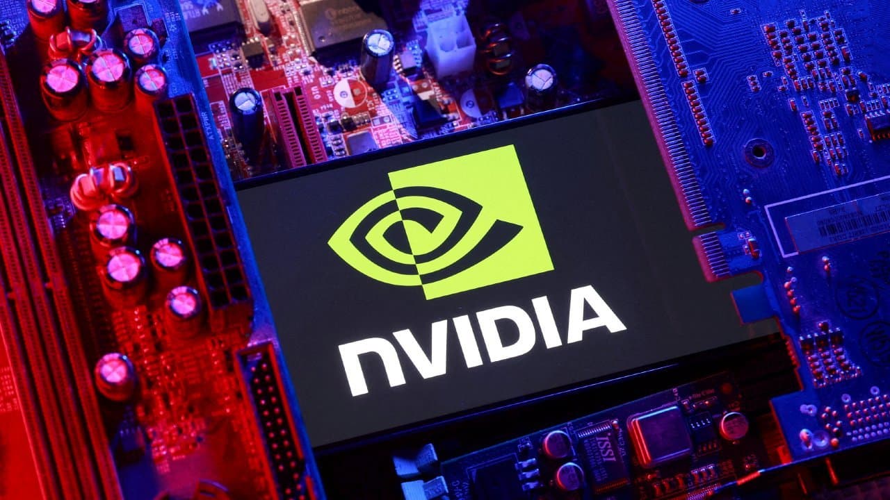Pékin interdit l’IA de Nvidia, l’action recule