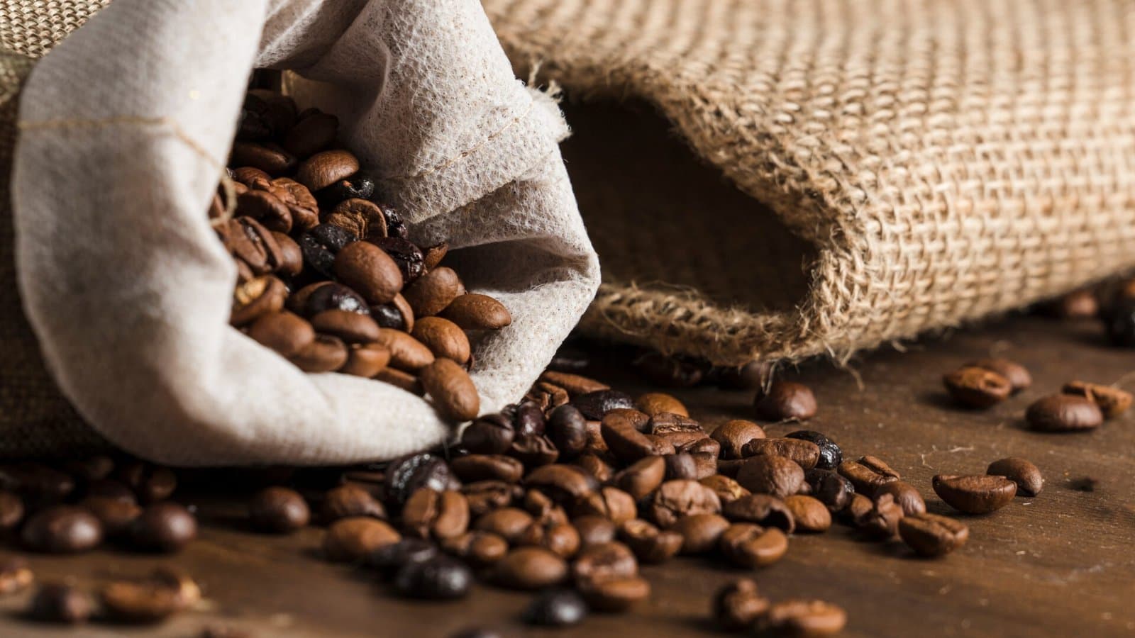 Le café reste proche de son plus haut niveau