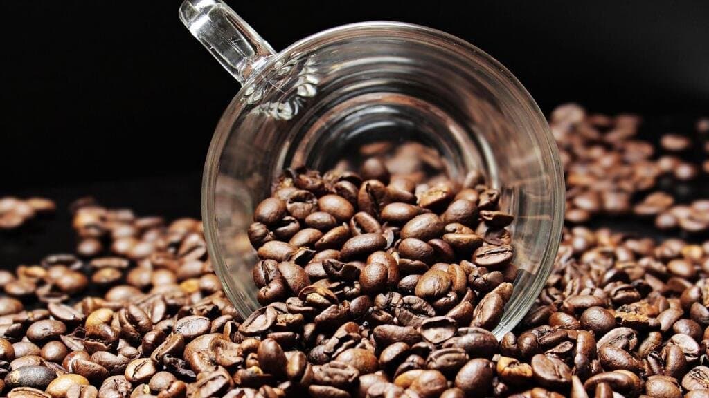 Le café en plein tempête: Hausse de prix inattendue !
