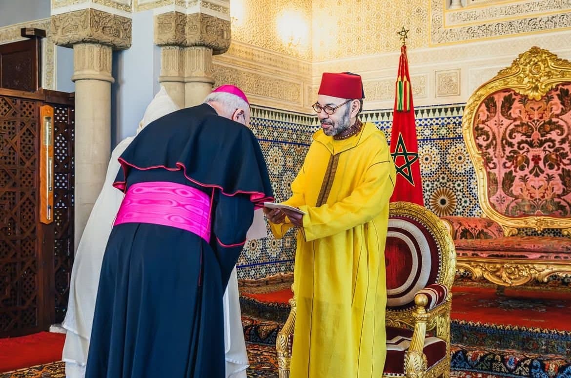 Le Souverain accrédite plusieurs diplomates
