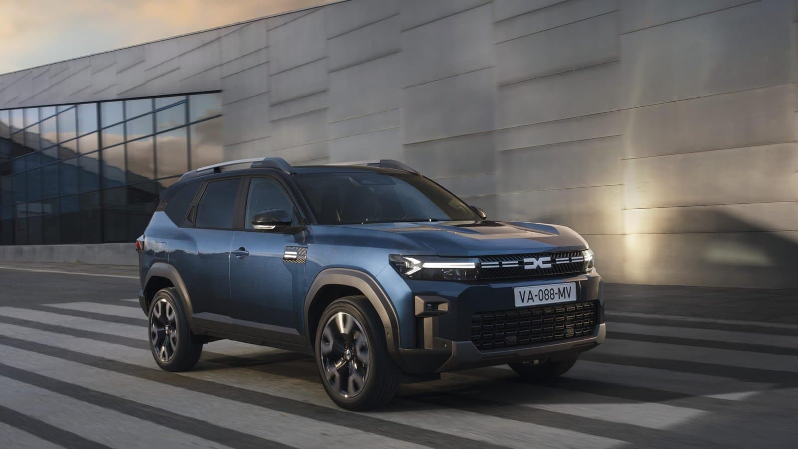 Renault Dacia en chute: Stellantis frappe fort!