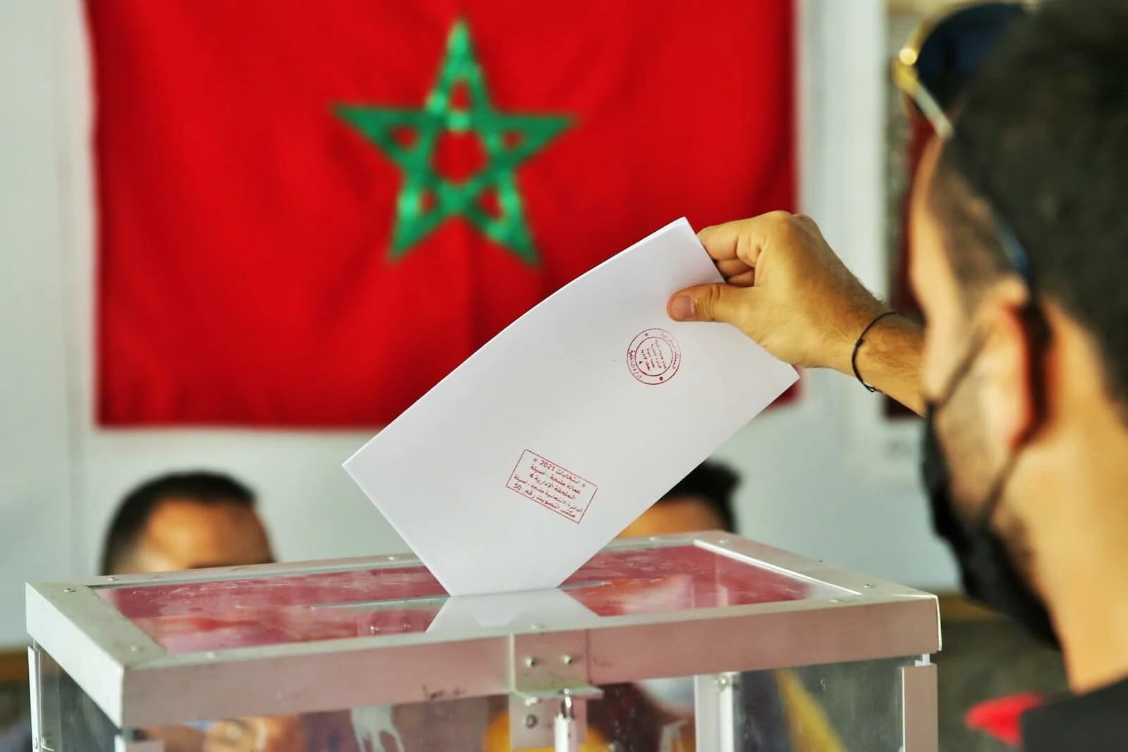 Élections : Les droits humains au centre du débat politique