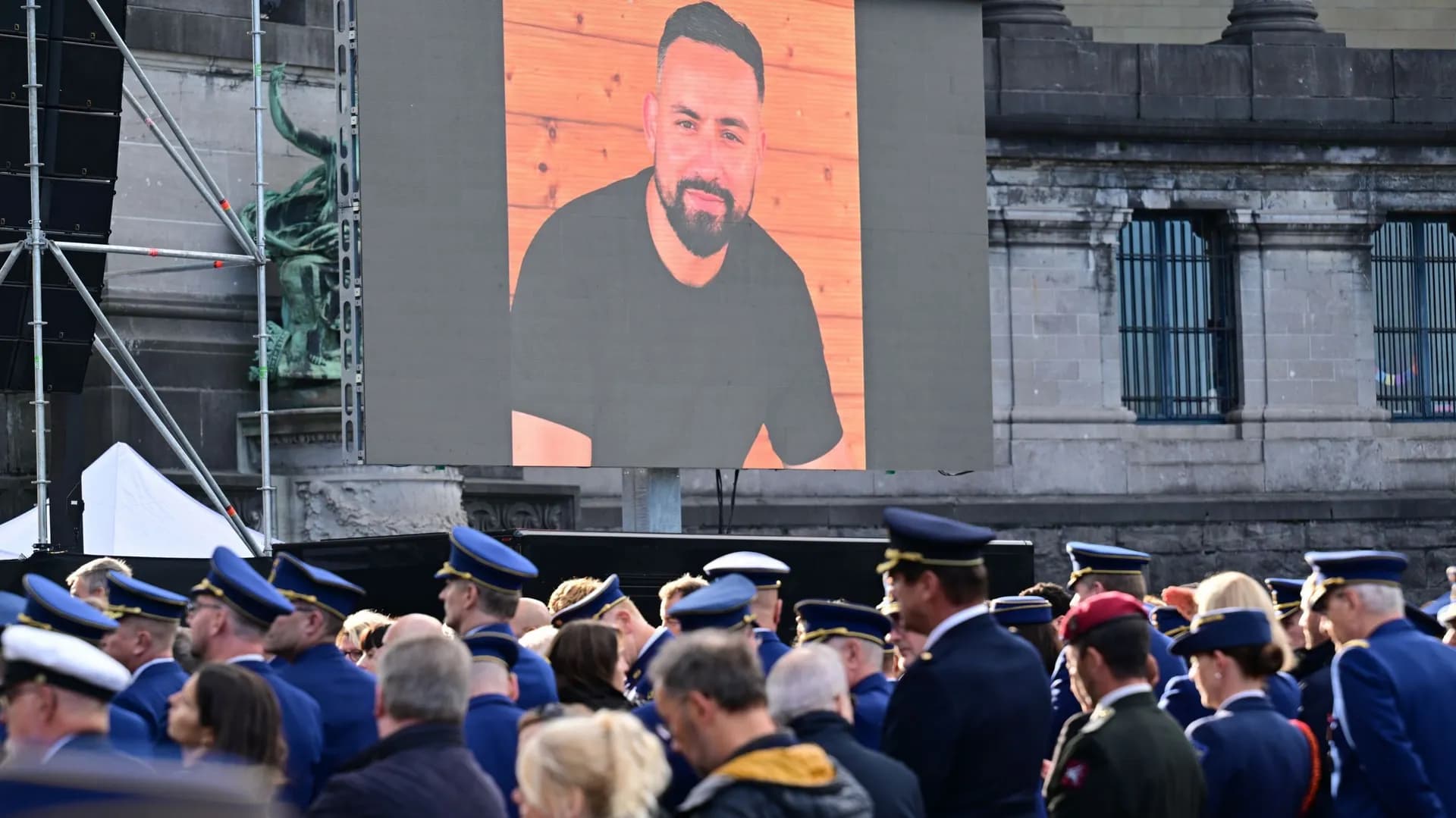 Bruxelles : Le meurtre d’un policier secoue la Belgique