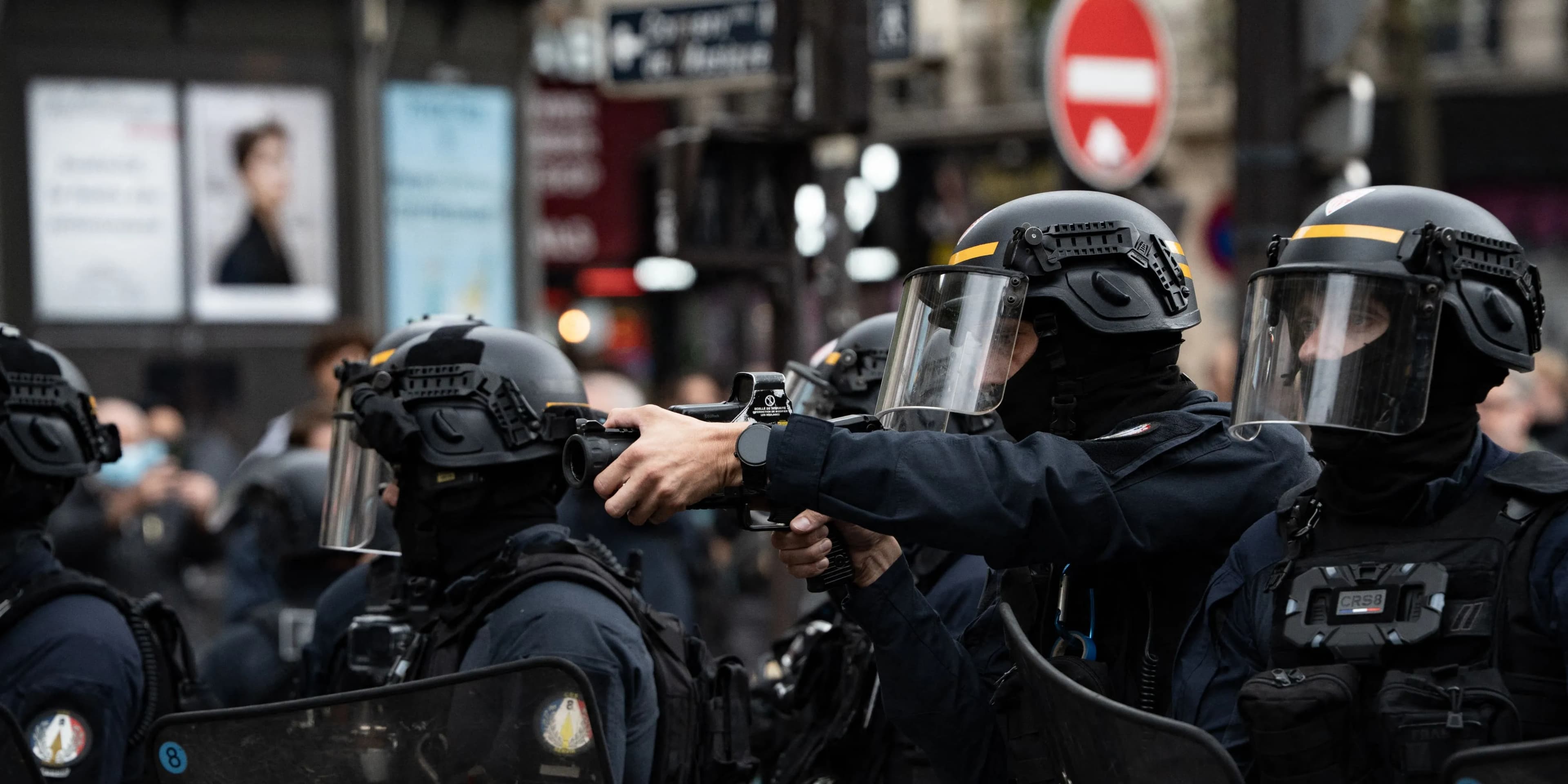 Manifestations en France : Une nouvelle arme policière fait débat