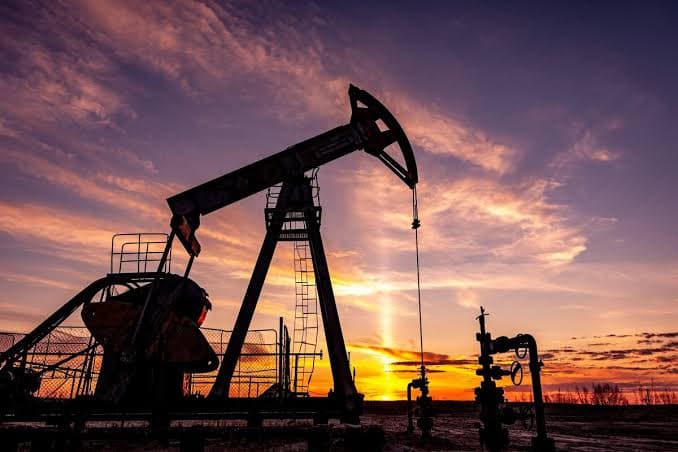 Ormuz sous tension, le pétrole repart à la hausse