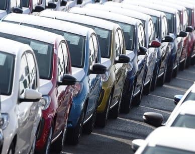 Automobile: Renault et Nissan "rééquilibrent" leur alliance