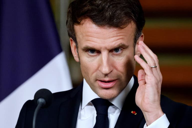France/Retraites: Macron défend une réforme "nécessaire" qui doit entrer en vigueur "d'ici la fin de l'année"