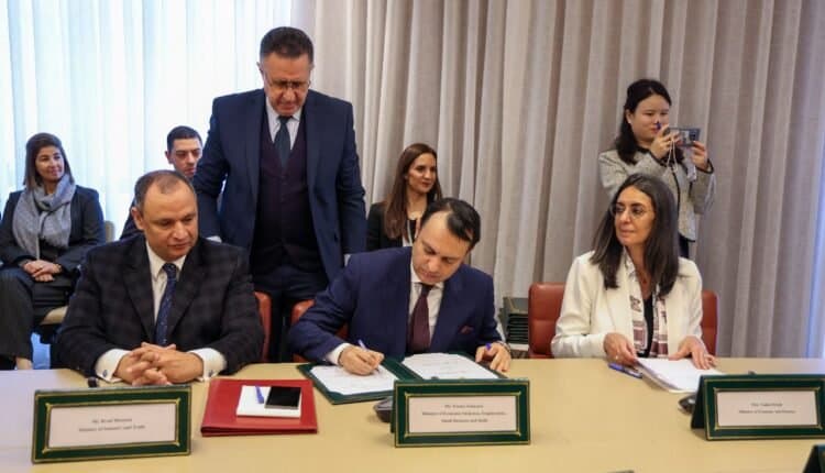Younes Sekkouri facilite un partenariat Maroc-Chine pour une usine automobile à Tanger