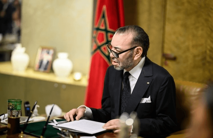 SM le Roi préside une réunion clé