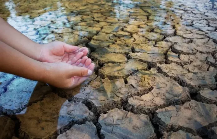 768x492_toute-france-metropolitaine-exception-paris-hauts-seine-seine-saint-denis-placee-jeudi-alerte-secheresse-differents-niveaux-photo-illustration