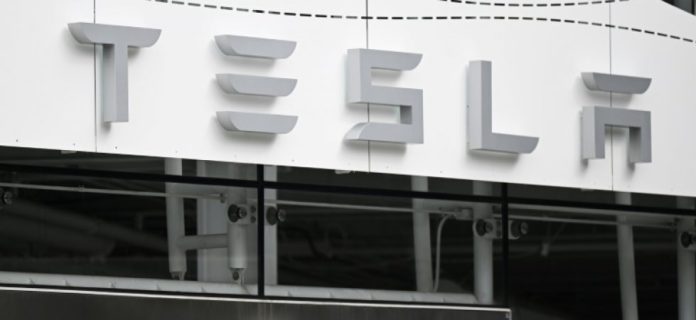 661_actu_afp-news_5f2_1a2_15a860da1cb603fa5dcfef01c6_tesla-poursuivi-pour-le-partage-d-images-de-clients-pris-par-ses-cameras_000_33BQ6C4-highDef