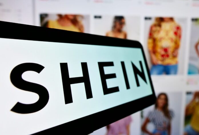 Stuttgart,,Germany,-,Aug,14,,2021:,Mobile,Phone,With,Logo