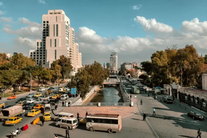 shutterstock_1704348502-1711440110