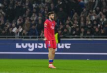 PSG: Kvaratskhelia rend hommage à Hakimi